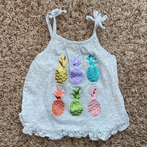 2t girls light pink chino shorts and gray pineapple tank top. - Picture 7 of 10